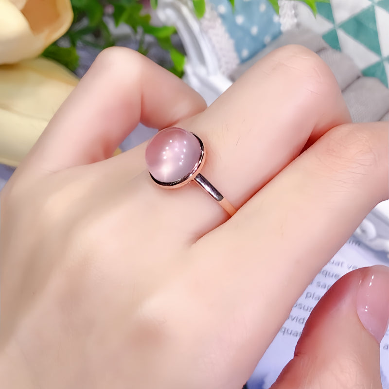 Bague en cristal d'énergie d'amour délicate en quartz rose