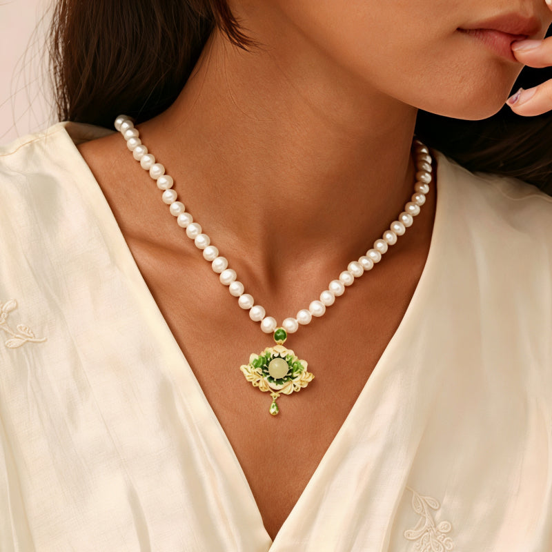 Collier Lotus Perles d'Eau Douce – Cadeau Attentionné pour Maman et Aînée