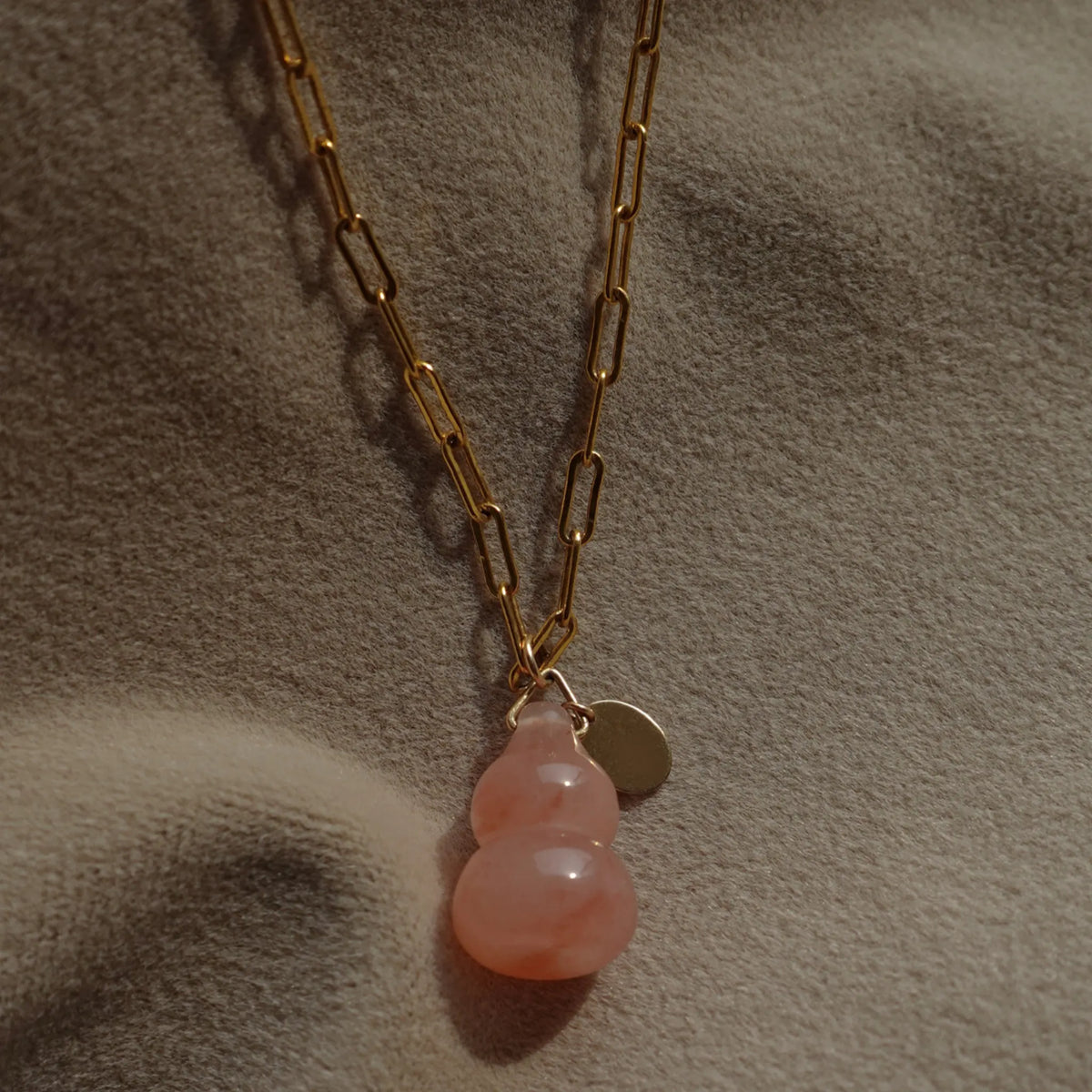 Collier à ajustement facile en quartz clair - Pureté intérieure et expression claire