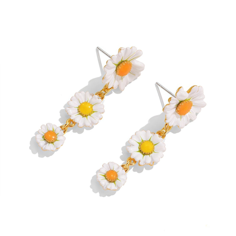 Boucles d'oreilles Marguerite émaillées, Boucles d'oreilles de luxe légères faites à la main