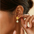 Boucles d'oreilles en jade Hetian Lotus « Good Things Ahead » – Soyez le gardien fleuri de Maman