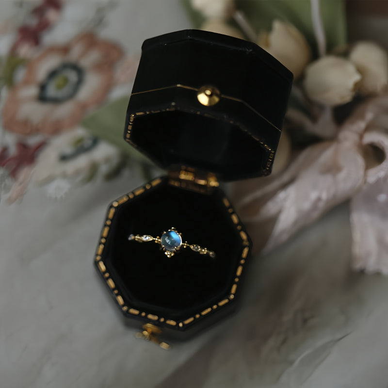 Bague Pierre de Lune Bleue Dreamland – Intuition Douce, Protection Féminine