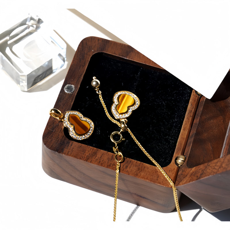 Golden Tiger Eye Gourd Necklace — Niche Luxury Crystal Charm for Wealth & Blessing