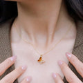 Collier Papillon en Œil de Tigre - Liberté et Succès