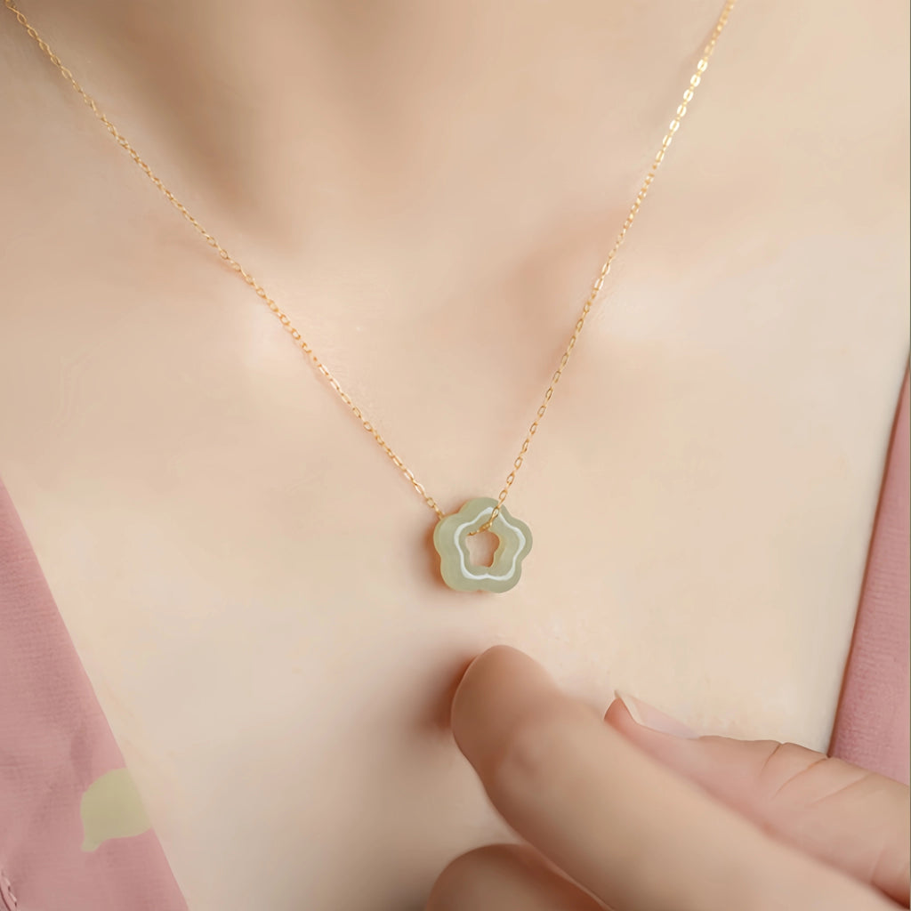 Collier à ajustement facile en quartz clair - Pureté intérieure et expression claire