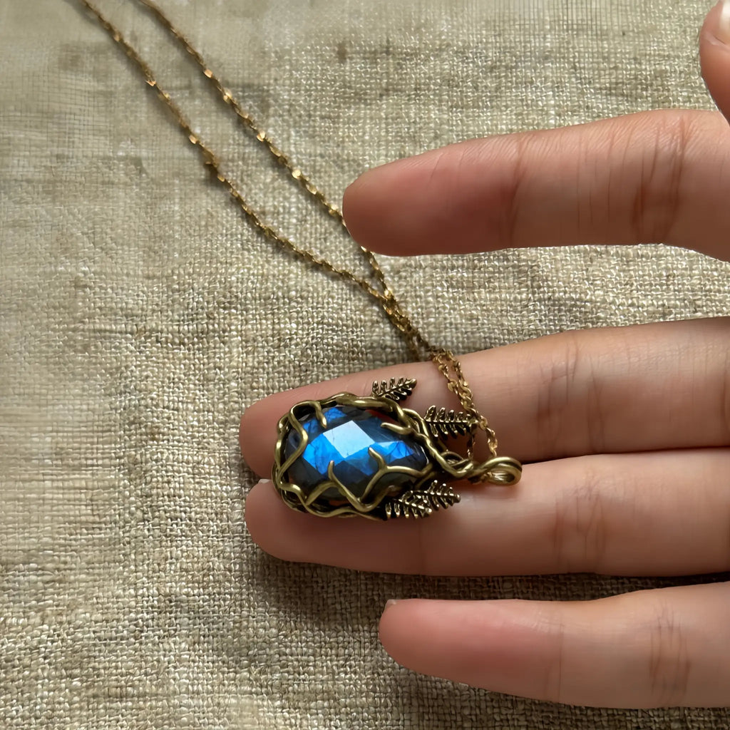 Pendentif Trèfle à quatre feuilles bleu en cristal naturel – Cadeau porte-bonheur pour elle / Maman