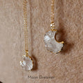 Collier Rêveur Lune en Quartz Clair – Purifie l'Aura, Fais Confiance à ton Intuition, Poursuis tes Rêves