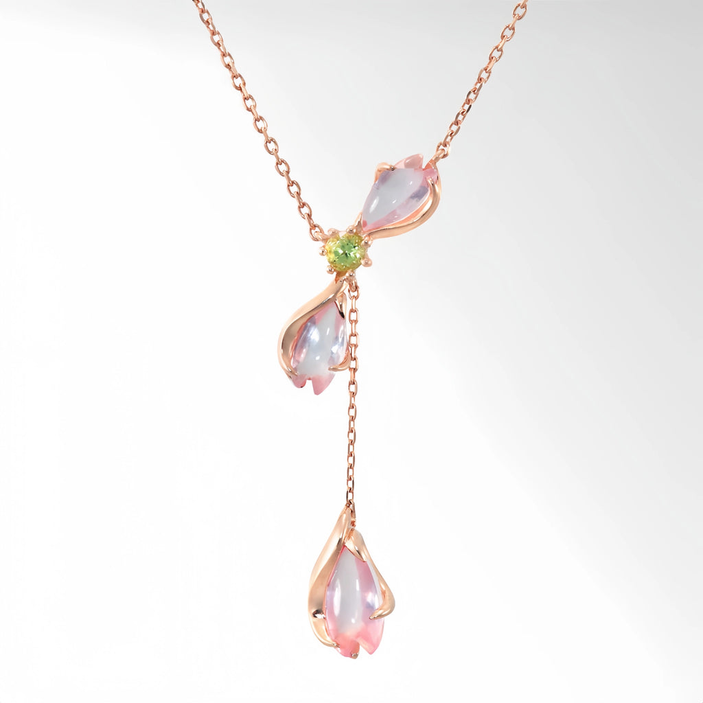 Collier en cristal de quartz clair Pendentif facetté irrégulier