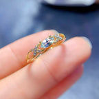 Bague tendance croisée en aigue-marine naturelle - Clarté et flux positif