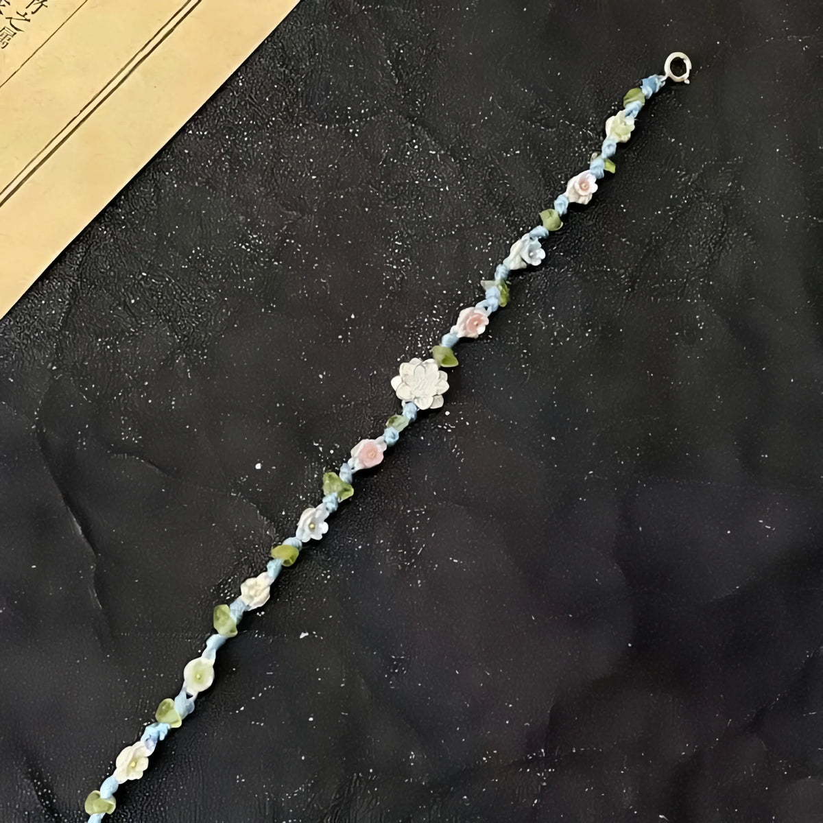 Bracelet tressé floral fait main
