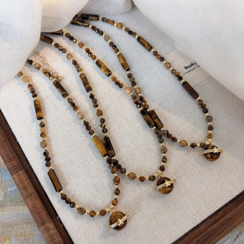 Collier en pierre naturelle œil de tigre, chaîne de luxe planètes cosmiques