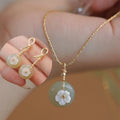 Collier en cristal de quartz clair Pendentif facetté irrégulier