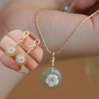 Collier en cristal de quartz clair Pendentif facetté irrégulier