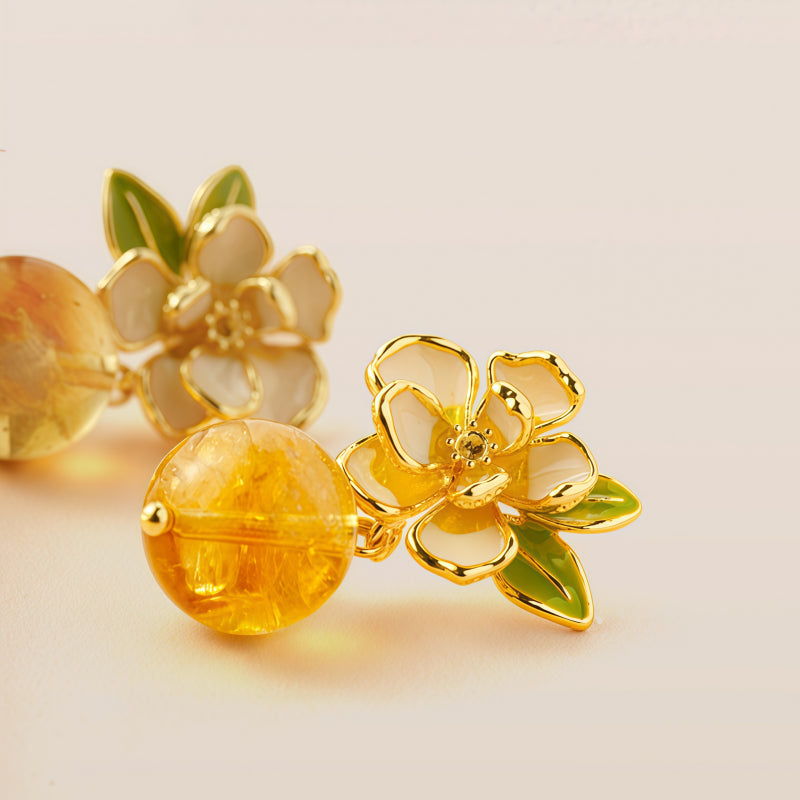 Boucles d'oreilles Camellia en cristal naturel