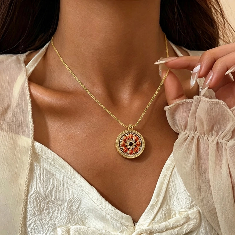 Collier Lotus Boussole Huit Trésors Orientale – Amulette de Protection Spirituelle
