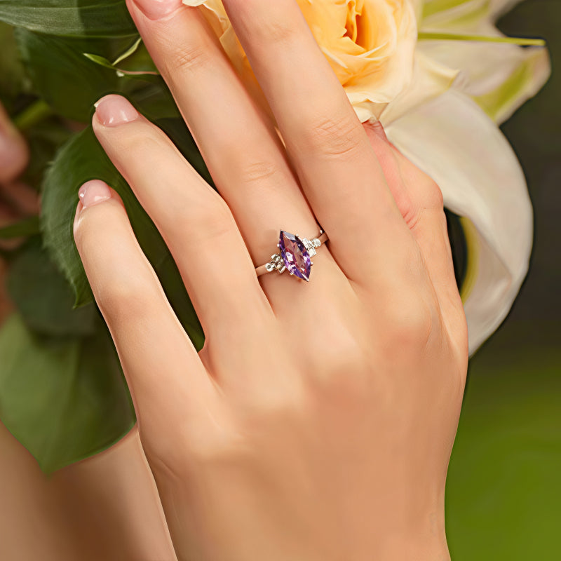 Calm Insight Natural Amethyst Plum Petal Ring
