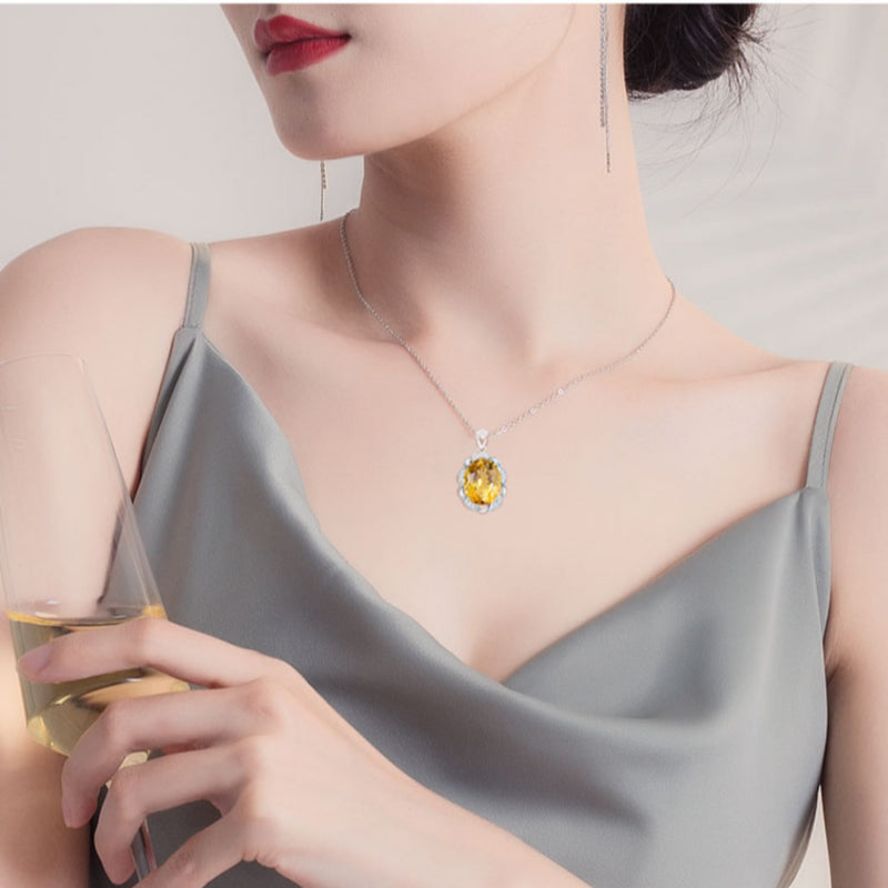 Collier en cristal naturel « Murmure de fleur »