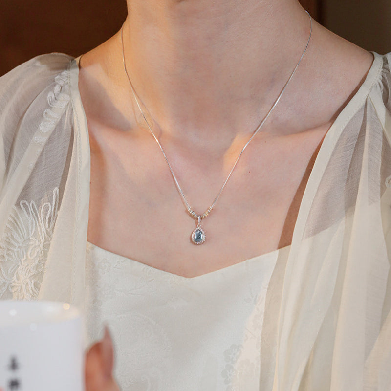 Natural Aquamarine Necklace – Activate Throat Chakra, Clear Expression, Attract Benefactors