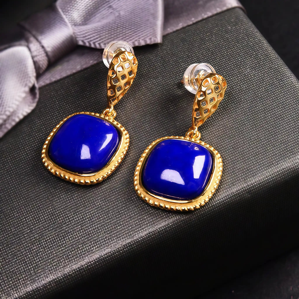 Collier en cristal de quartz clair Pendentif facetté irrégulier