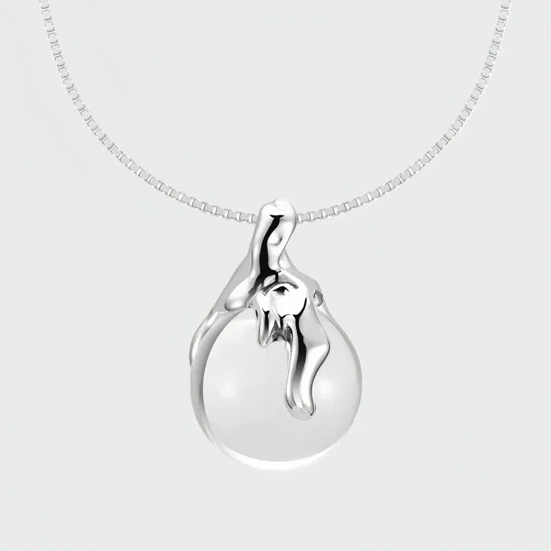 White lsle Natural Crystal  Necklace