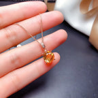 Collier en cristal de quartz clair Pendentif facetté irrégulier