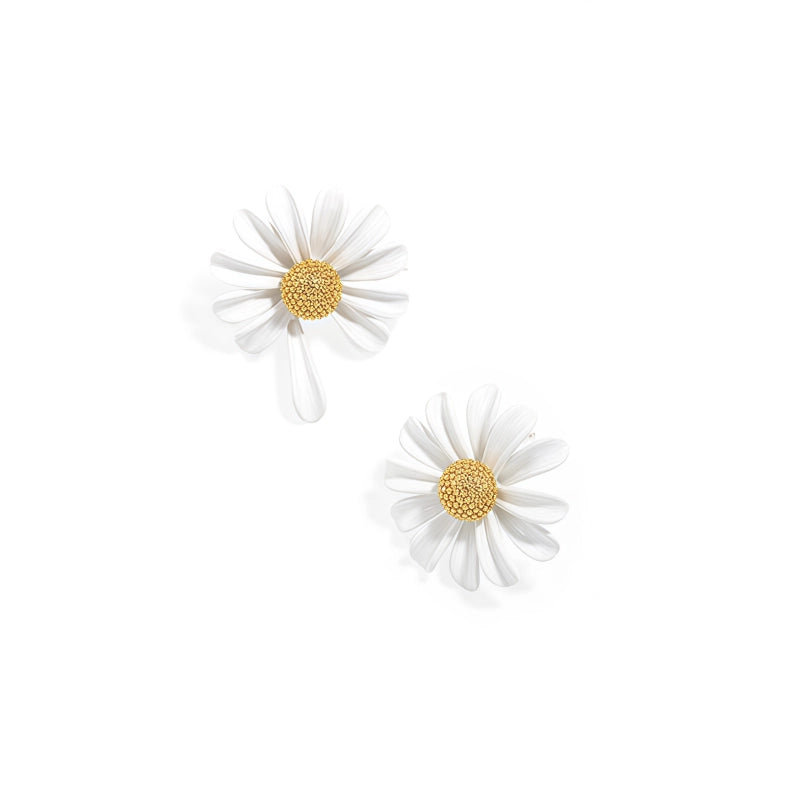 Pure Daisy Earrings - Free from Worldly Troubles