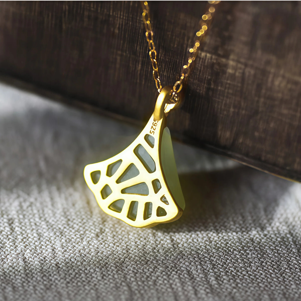 Collier à ajustement facile en quartz clair - Pureté intérieure et expression claire