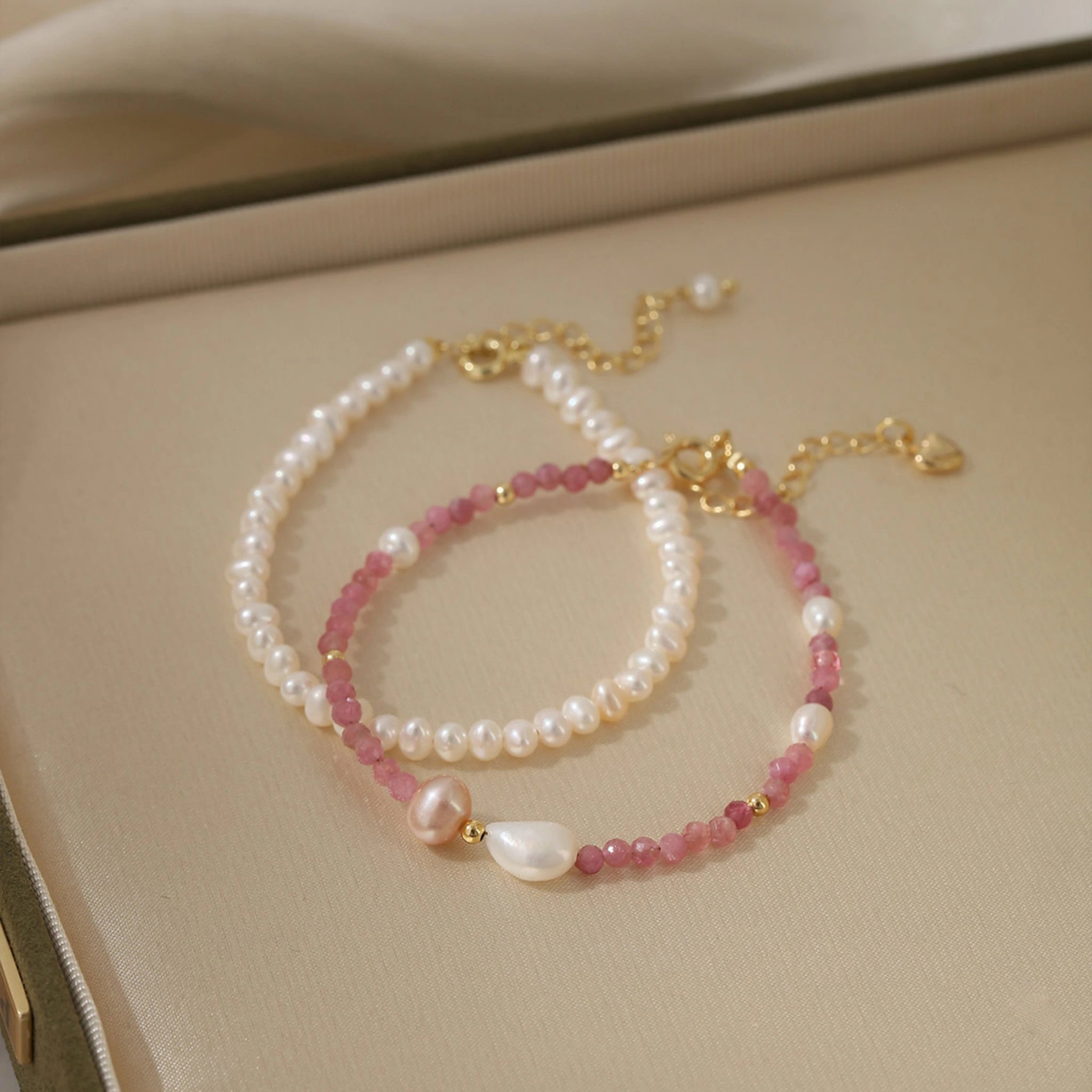 Soft Pink Tourmaline and Natural Pearl Bracelet - Peaceful and Optimistic Energy