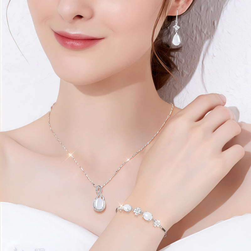 Vintage White Chalcedony 3‑Piece Jewelry Set - Wisdom