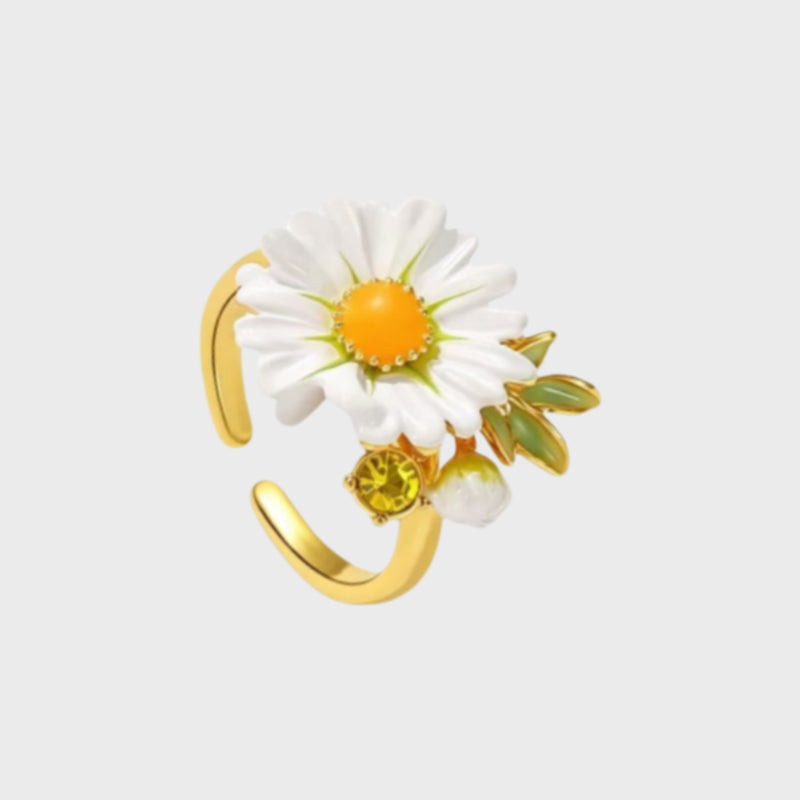 Spring Naturalistic Daisy Ring - Innocence Ring
