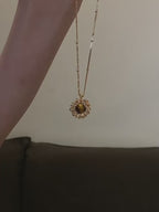 Collier en pierre naturelle Œil de Tigre — Cadeau Déesse Pétale pour Meilleure Amie