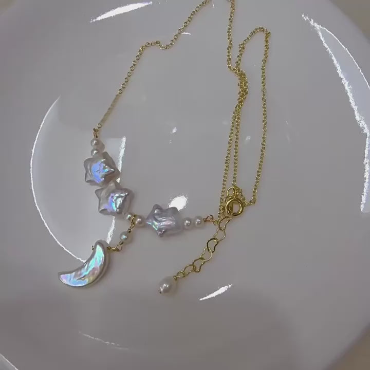 Collier Lune & Étoile en Perles Baroques d'Eau Douce Naturelles - Vise Grand, Reste Doux