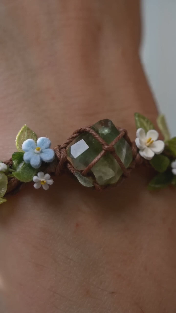 Bracelet tressé floral fait main