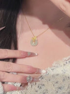 Collier à ajustement facile en quartz clair - Pureté intérieure et expression claire
