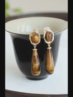 Boucles d'oreilles goutte d'eau œil de tigre naturel — attire la richesse et protège