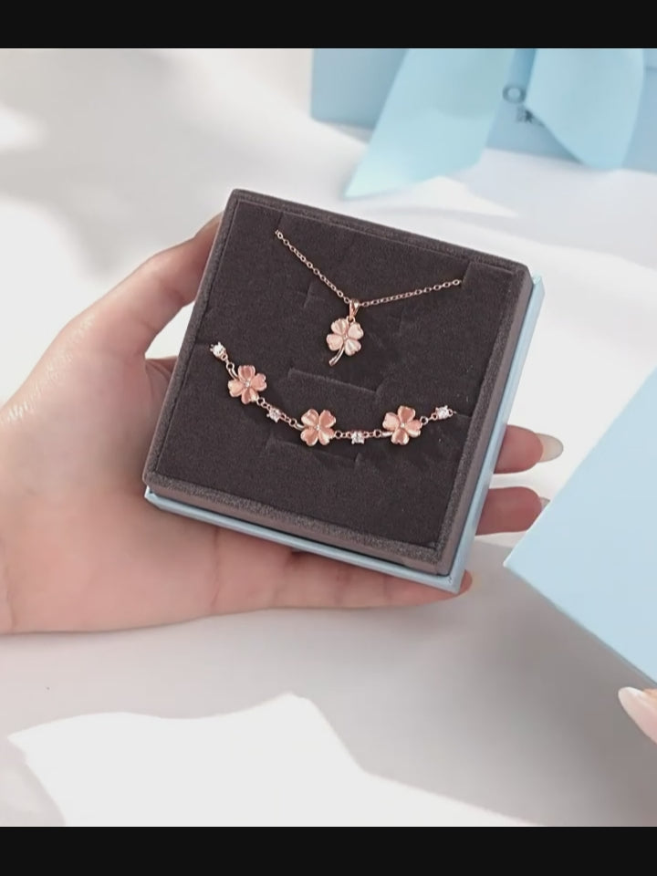 Lucky Four‑Leaf Clover Necklace/Bracelet/Earrings Set - Conveying Romance