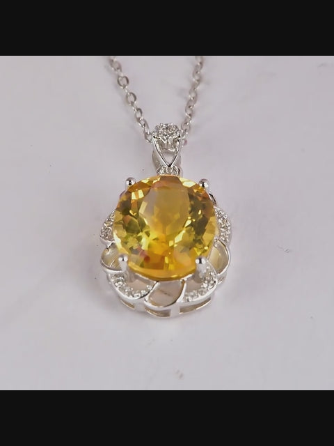 Collier en cristal naturel « Murmure de fleur »