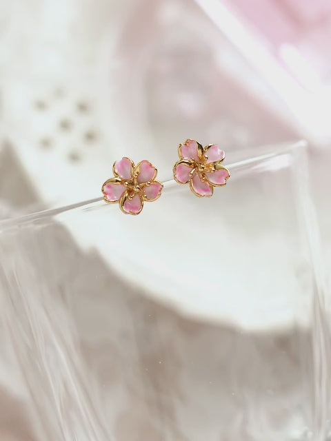 Boucles d'oreilles émaillées fleurs de cerisier et boucles d'oreilles fleurs simples