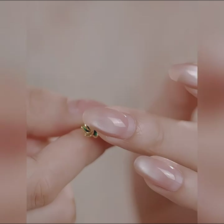 Boucles d'oreilles clous Lotus d'été – Le gardien estival de Maman