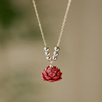 Collier Lotus Rouge