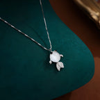Pendentif Trèfle à quatre feuilles bleu en cristal naturel – Cadeau porte-bonheur pour elle / Maman