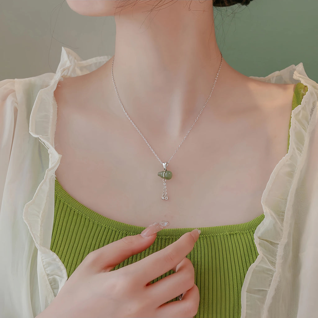 Collier à ajustement facile en quartz clair - Pureté intérieure et expression claire
