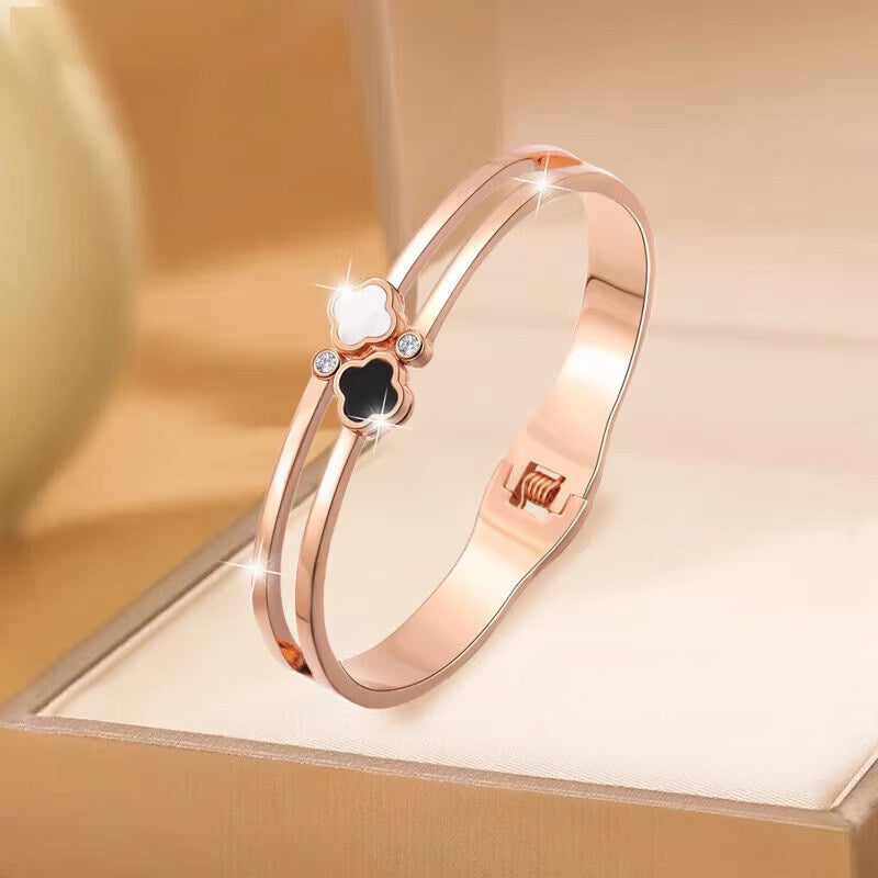 Bracelet papillon en jade Hetian