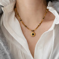 Collier en perles de bois massif et pierre naturelle œil de tigre — Dieu gardien du soleil