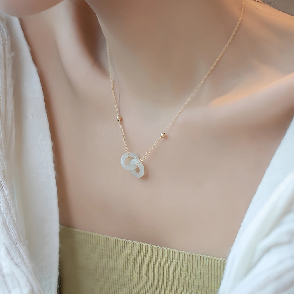 Collier à ajustement facile en quartz clair - Pureté intérieure et expression claire
