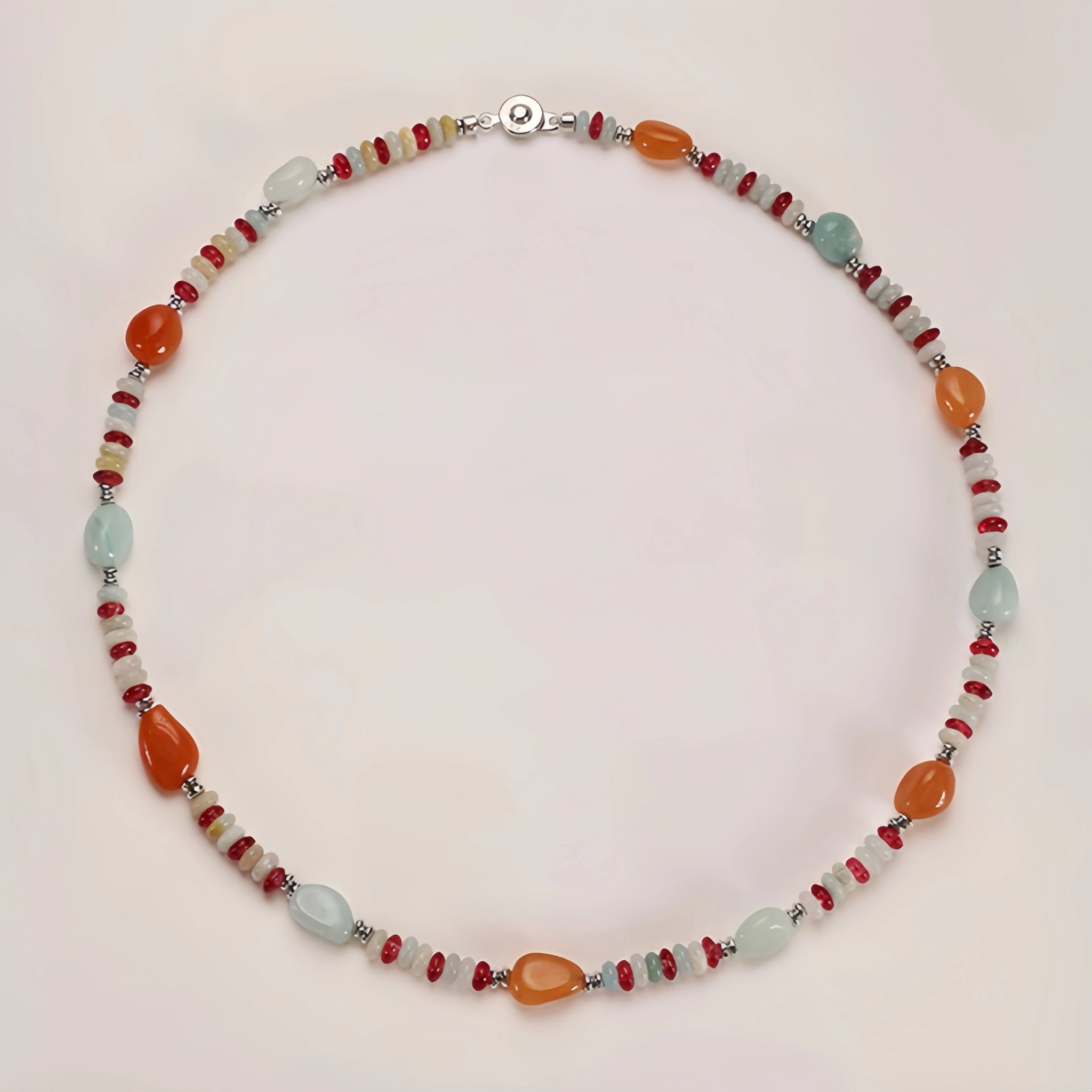 Collier en cristal de quartz clair Pendentif facetté irrégulier