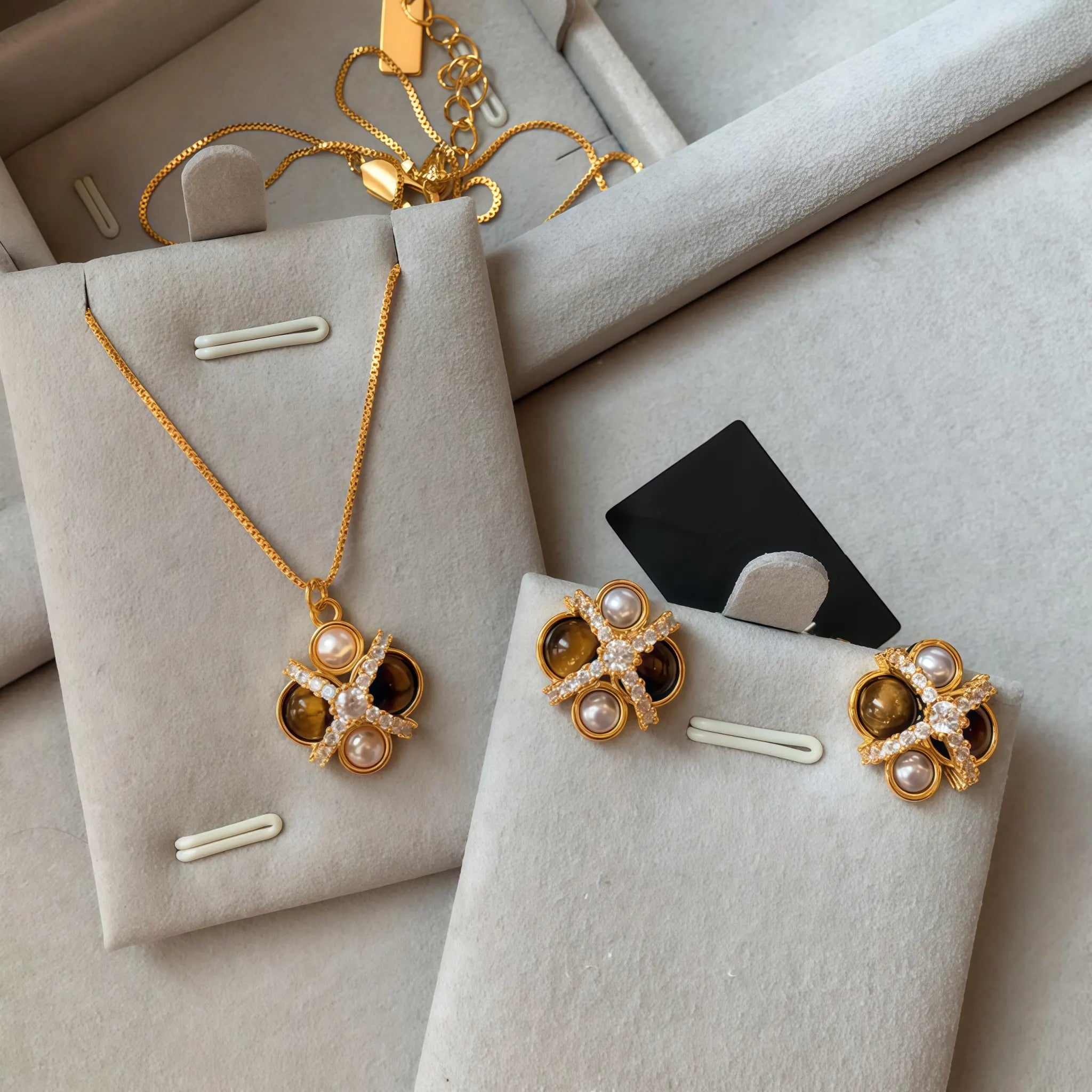 Vintage Star‑Cross Tiger's Eye Pearl Gold‑Plated Jewelry Set - Strength & Protection