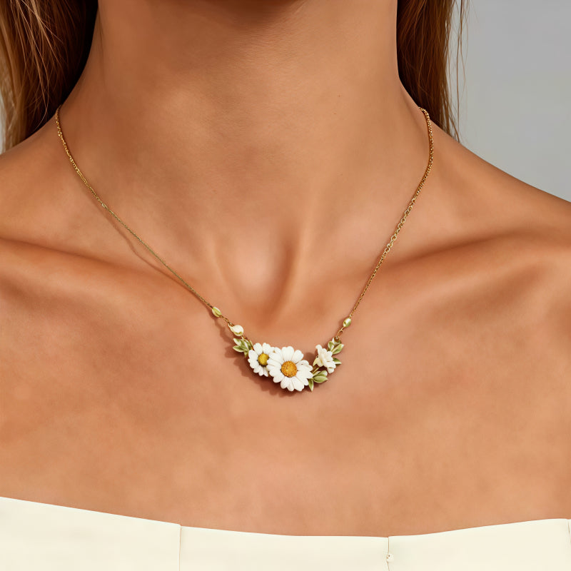 Enamel Daisy Flower Leaf Necklace - Embrace Constant Warmth